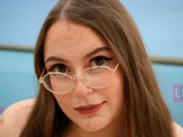 ബി#ക്കിനി ധരിക്കുന്നതിന് വിലക്ക്; 25 കിലോ ഭാരമുള്ള മാ@റിട#വുമായി ഒരു അപൂർവ്വ രോഗത്തോട് പൊരുതുന്ന യുവതിയുടെ അതിജീവന കഥ