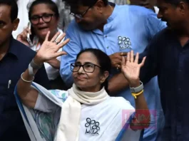 തോൽവി ജനവിധിയിലല്ല, ഗൂഢാലോചനയിലാണ്; രാജി വയ്ക്കില്ലെന്ന് തുറന്നടിച്ച് മമത ബാനർജി